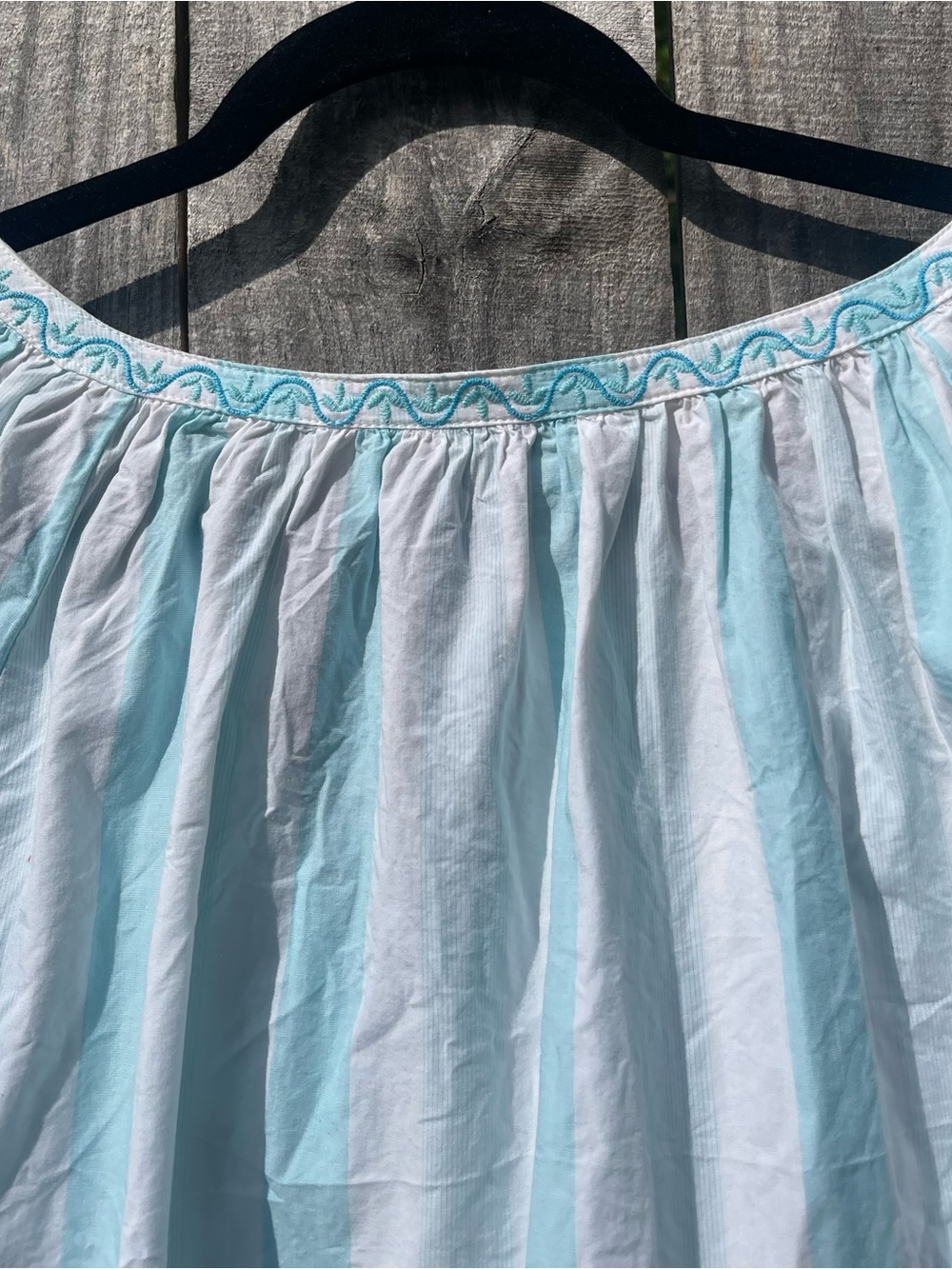 Light Blue Striped Peasant Blouse with Embroidered Sleeves Sz XXL - Picture 10 of 11